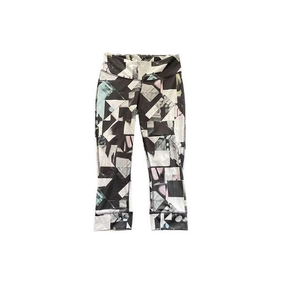 Reebok geometric Capri athletic leggings Size - Picture 1 of 3